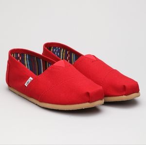 NWT- Womens Red Toms- size 11
